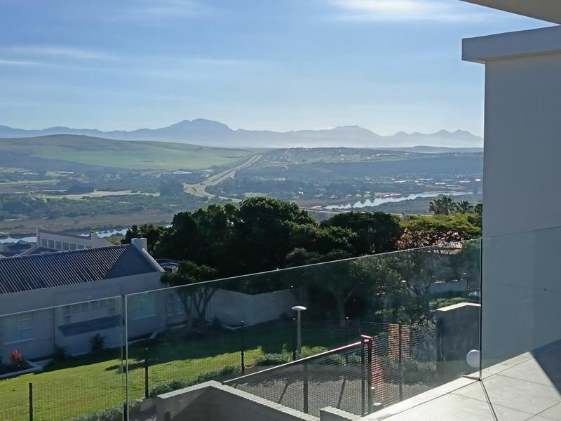 3 Bedroom Property for Sale in Hartenbos Heuwels Western Cape